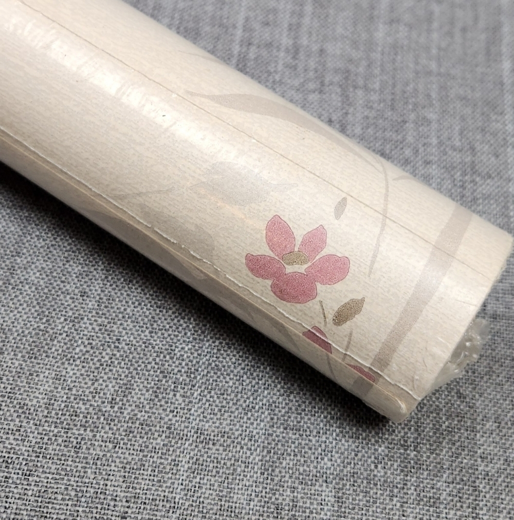 Vintage Waldec 70 square Foot Wallpaper Vinyl Coated Pre Pasted. Floral Design